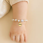 Baroque Pearl Engraved Name Disc Charm Girls Bracelet - Glaxias