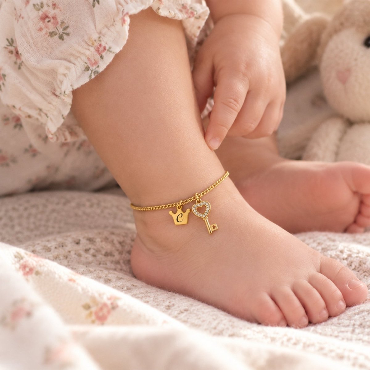 Customized Initial Golden Charms Ankle Bracelet - Glaxias