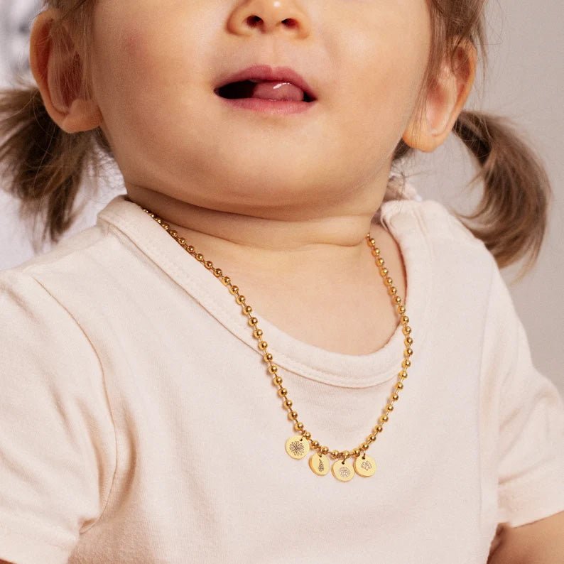 Personalized Childrens Necklace with Family Birth Flower - Glaxias