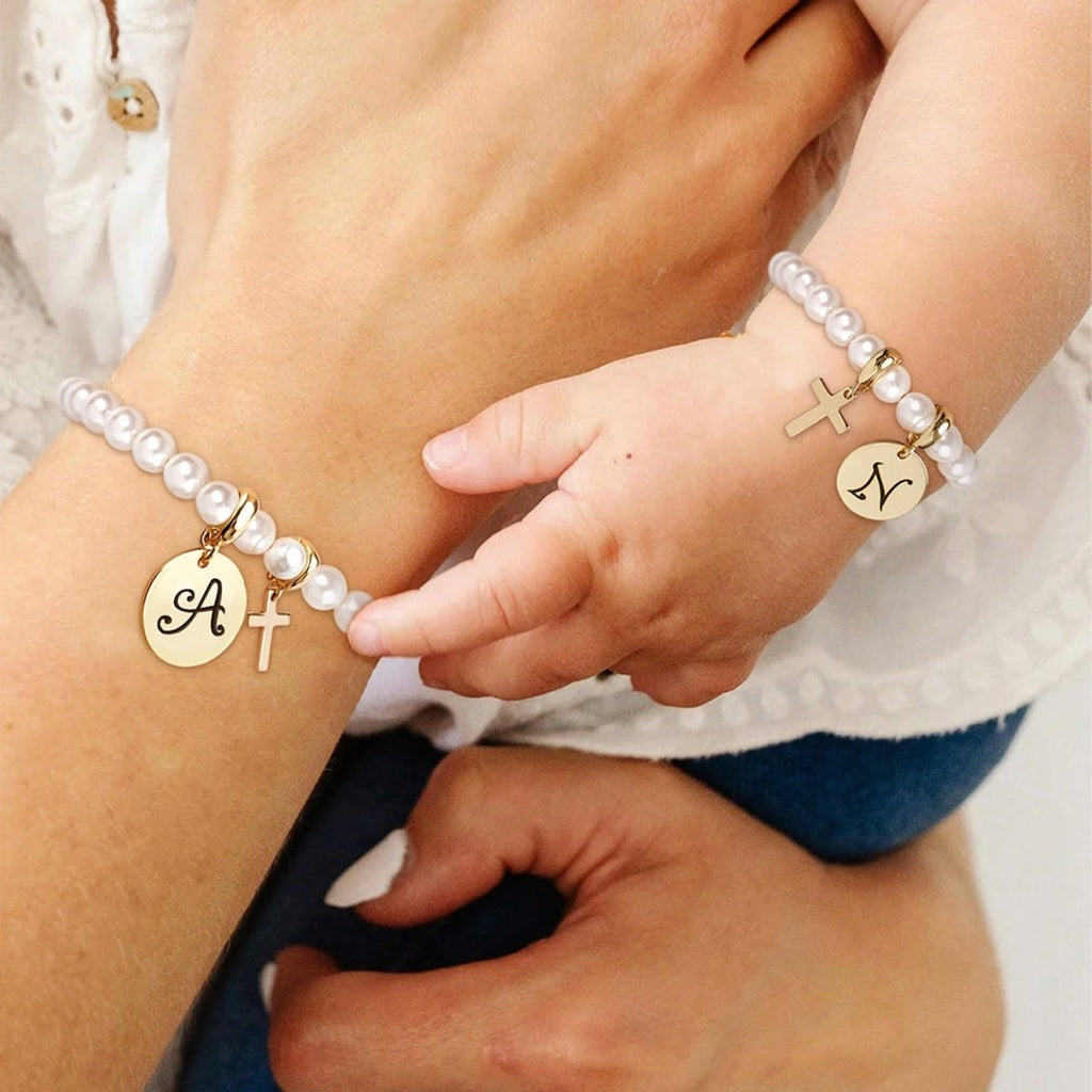 Personalized Initial Mom and Daughter Pearl Bracelet Set - Glaxias