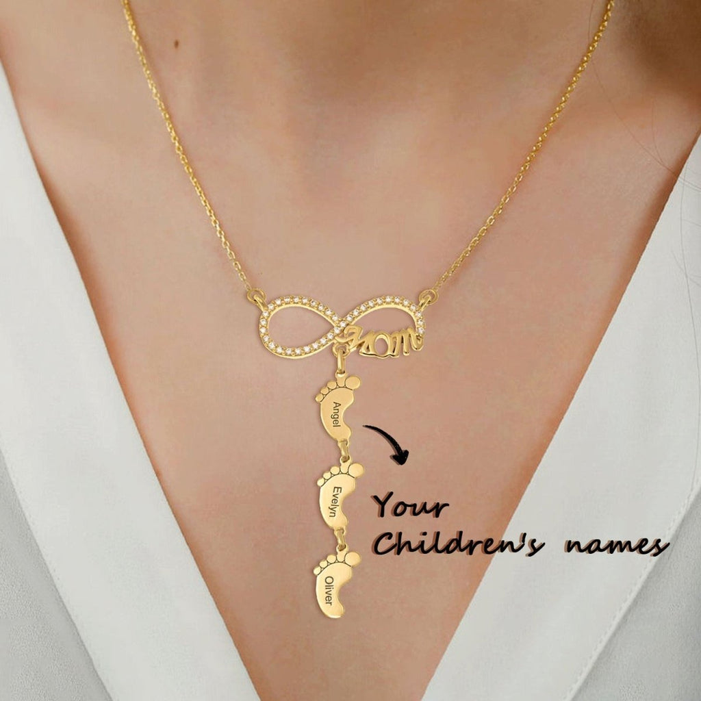 Personalized Name Necklace with Baby Feet Pendant - Glaxias