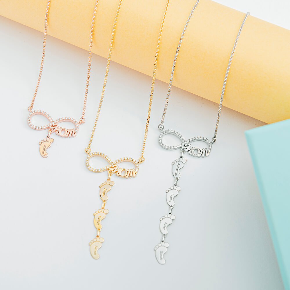 Personalized Name Necklace with Baby Feet Pendant - Glaxias