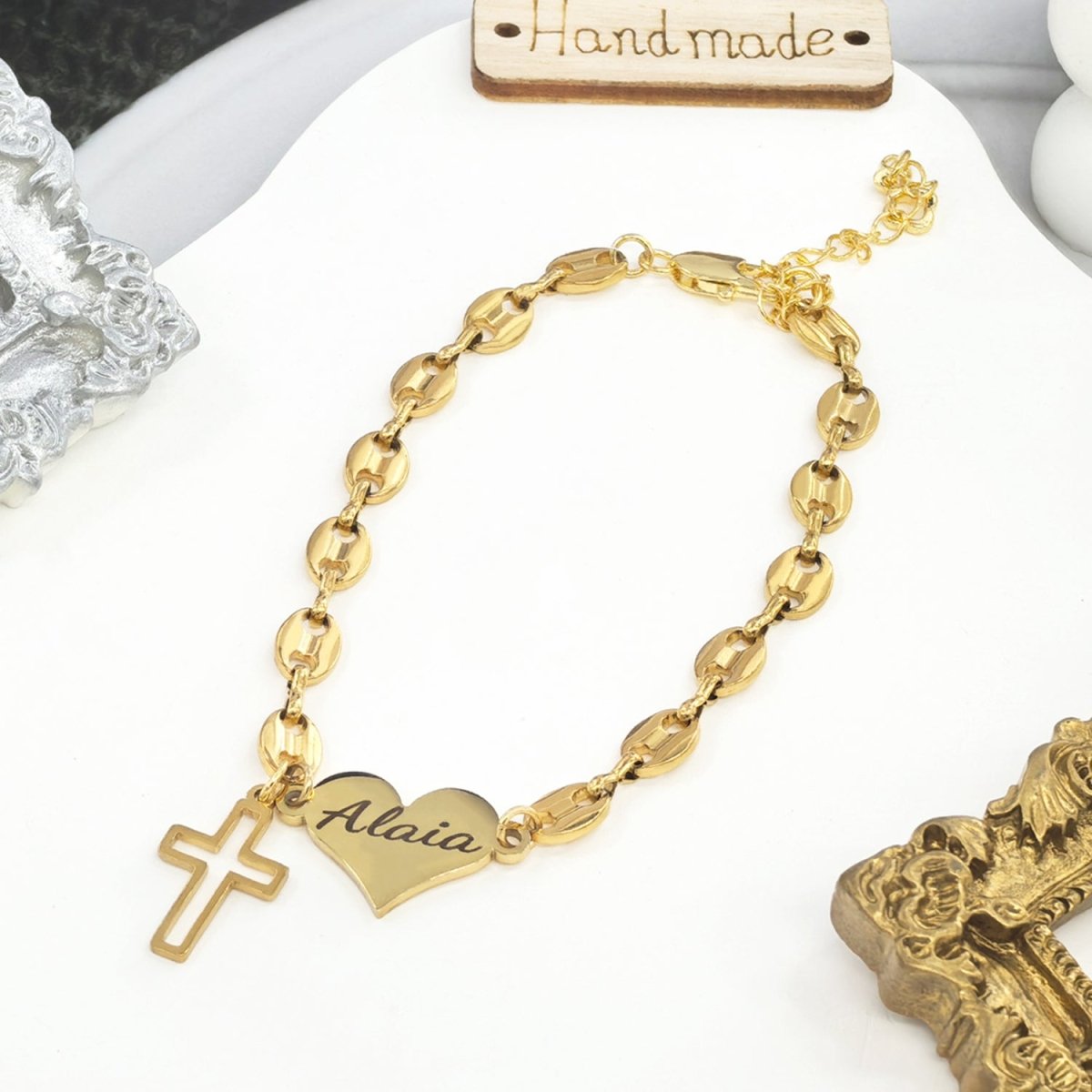 Pig Nose Chain Engravable Heart and Cross Charm Bracelet for Girls - Glaxias